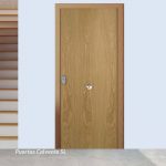 Puerta Acorazada Roble Cerradura 5P Lisa Serie 4B