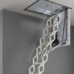 Escalera Plegable Motorizada Galvanizada